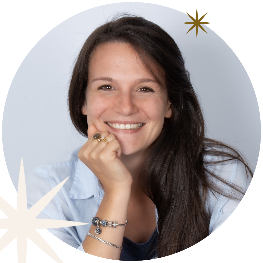 Portrait de Betty Labroche, rédactrice web SEO à Orléans à la tête de Craies'dactions